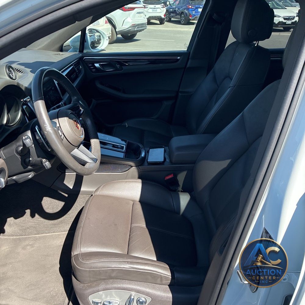 2024 Porsche Macan Base