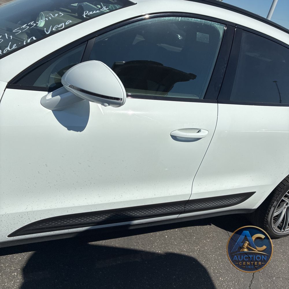 2024 Porsche Macan Base