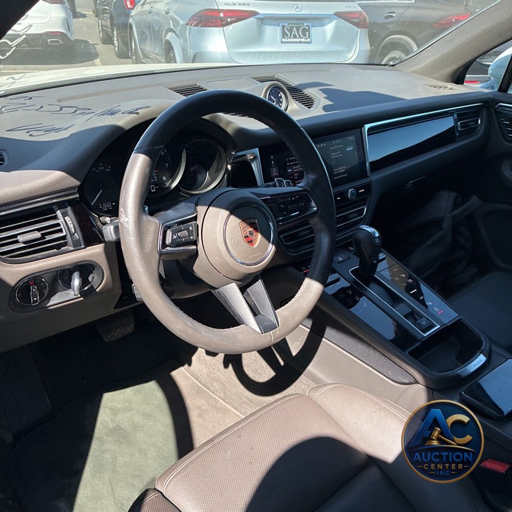 2024 Porsche Macan Base