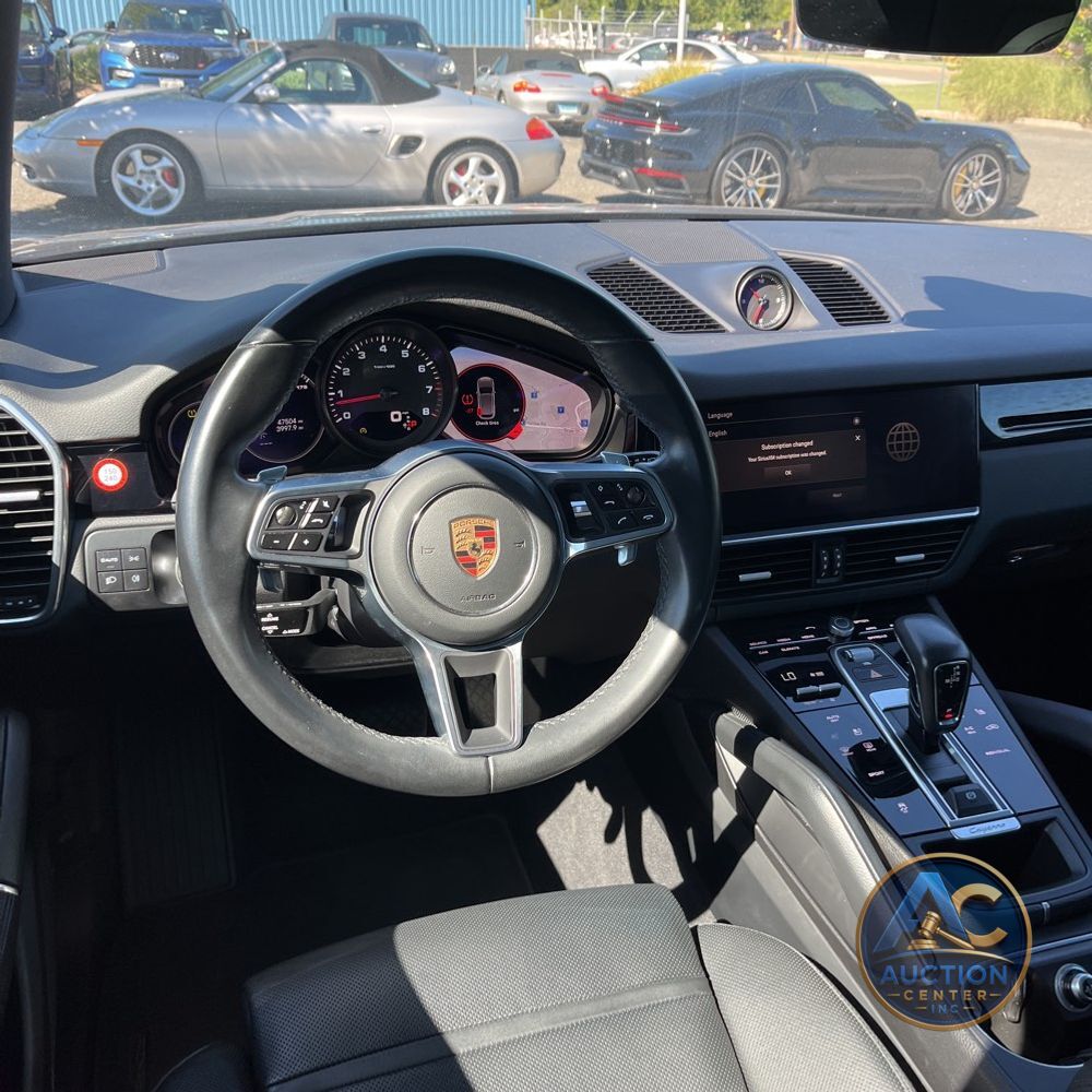 2022 Porsche Cayenne Base