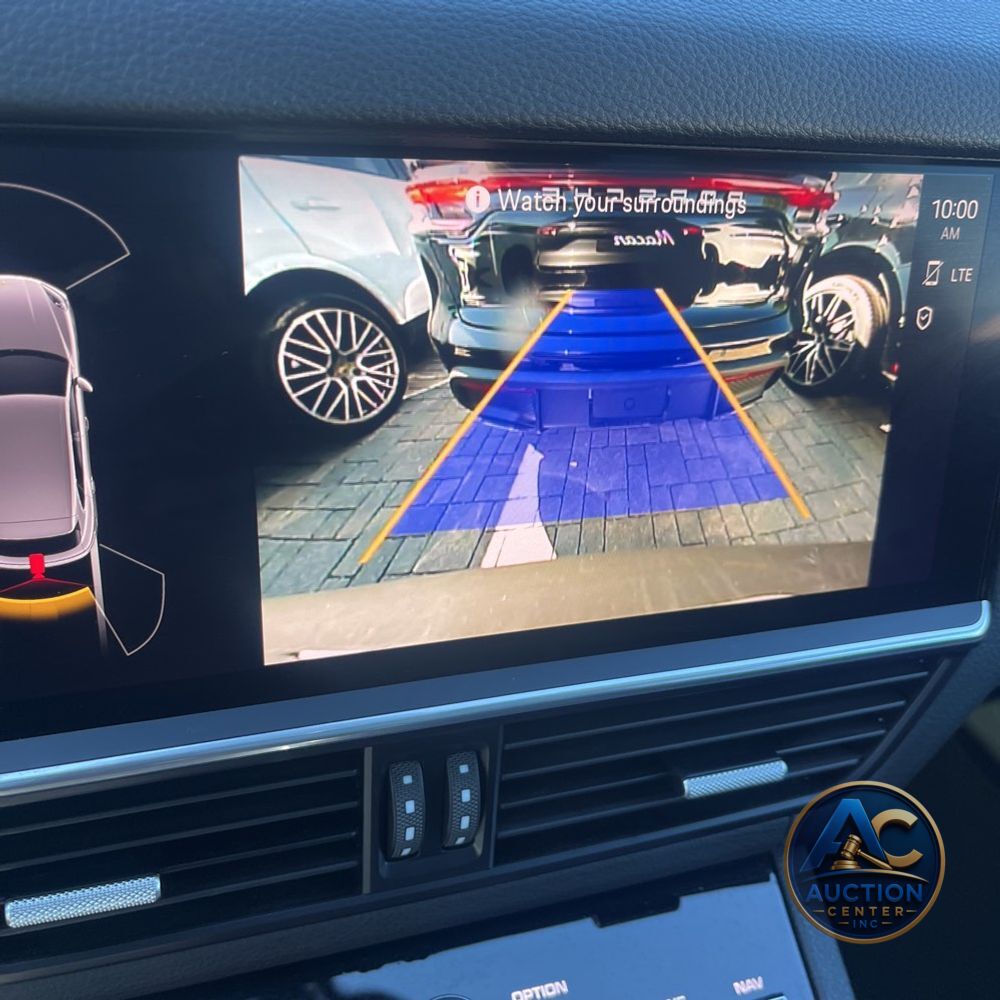 2022 Porsche Cayenne Base