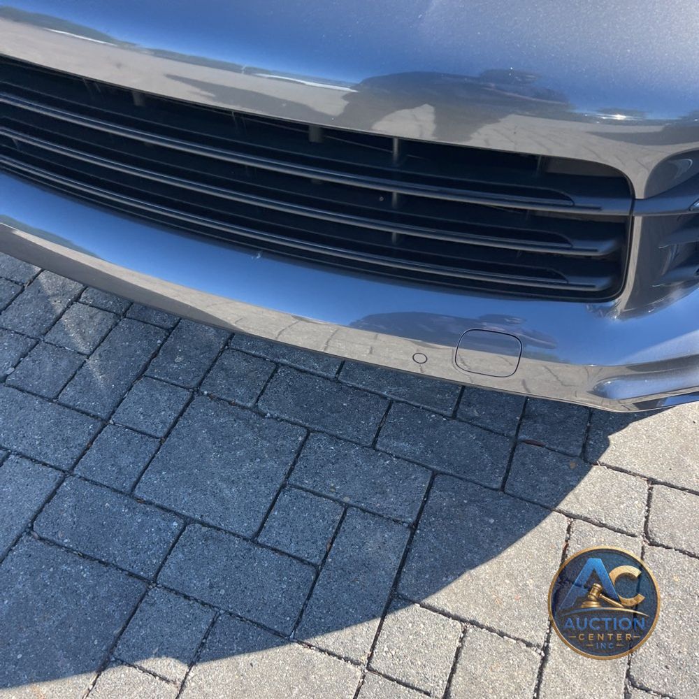 2022 Porsche Cayenne Base