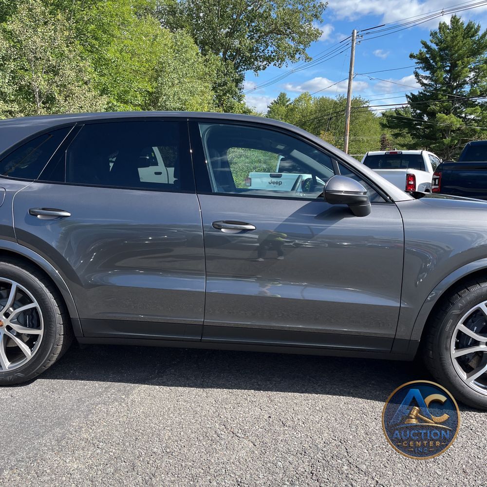 2025 Porsche Cayenne S 4D SUV