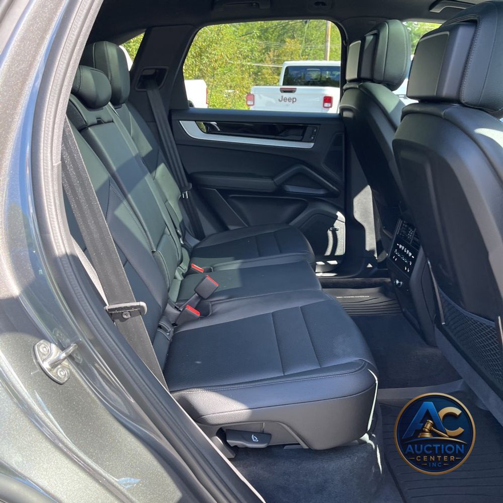 2025 Porsche Cayenne S 4D SUV