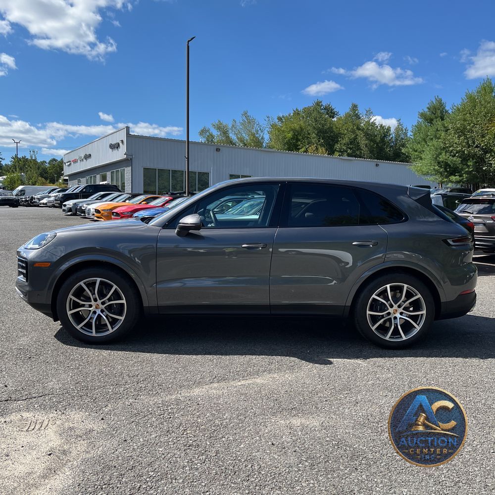 2025 Porsche Cayenne S 4D SUV