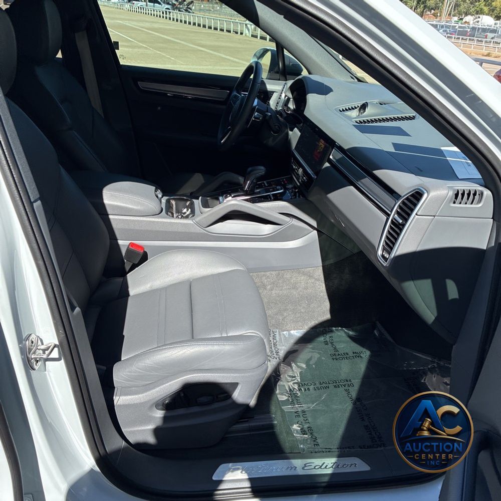 2022 Porsche Cayenne Platinum Edition