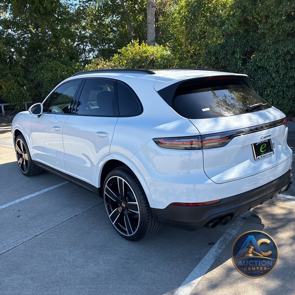 2022 Porsche Cayenne Platinum Edition