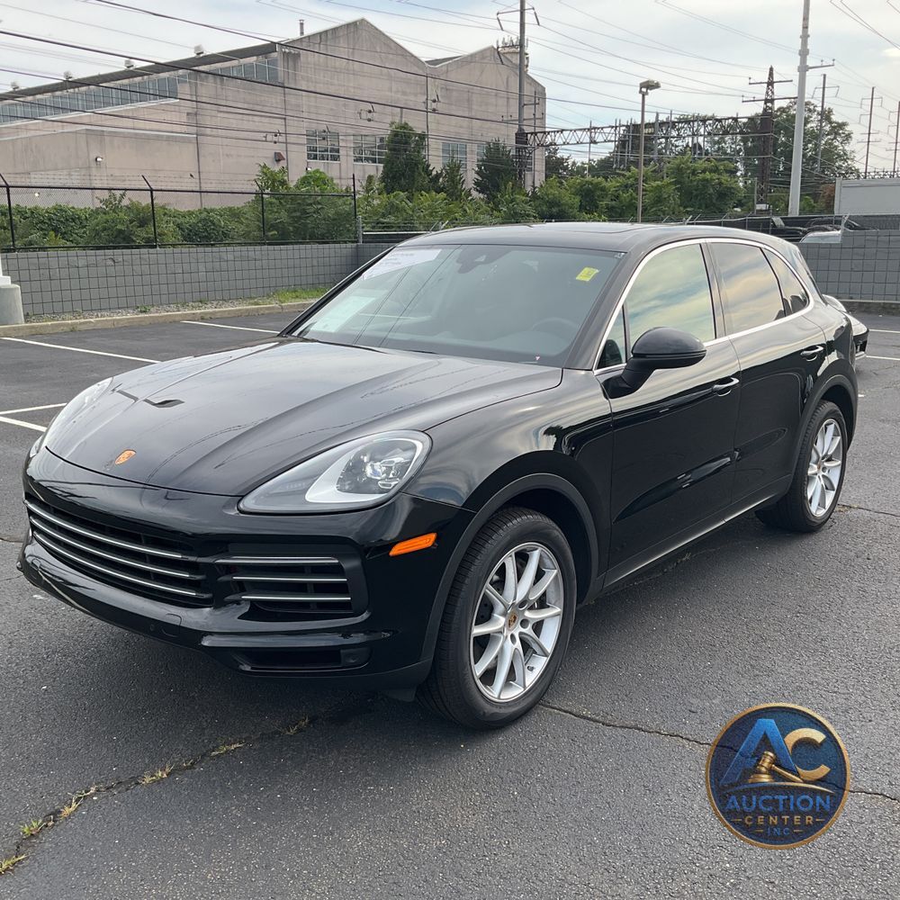 2023 Porsche Cayenne Base