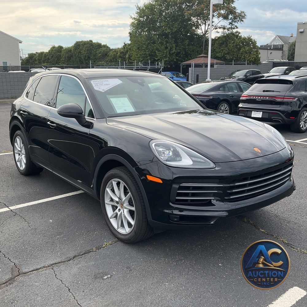 2023 Porsche Cayenne Base