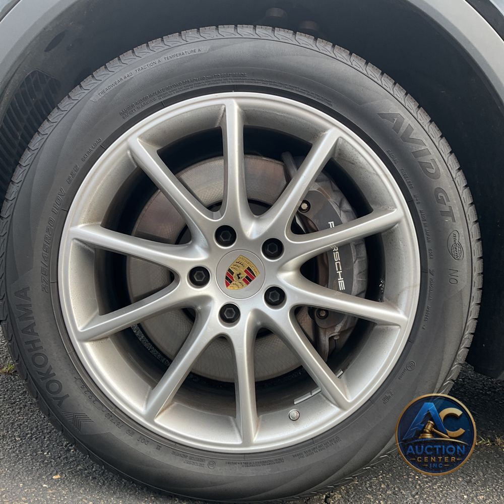 2023 Porsche Cayenne Base