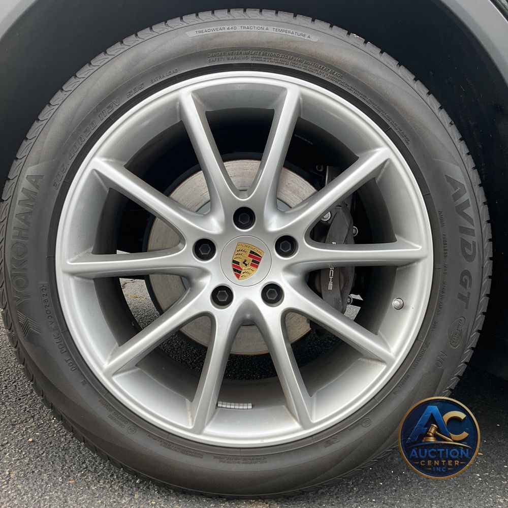 2023 Porsche Cayenne Base