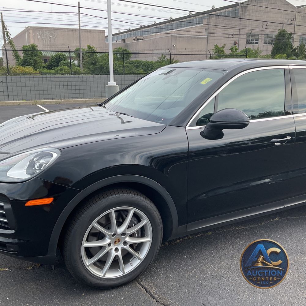 2023 Porsche Cayenne Base
