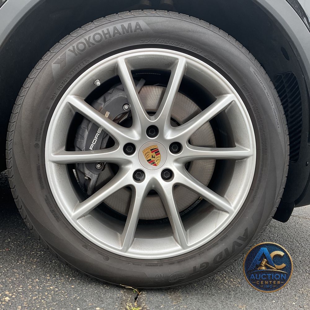 2023 Porsche Cayenne Base