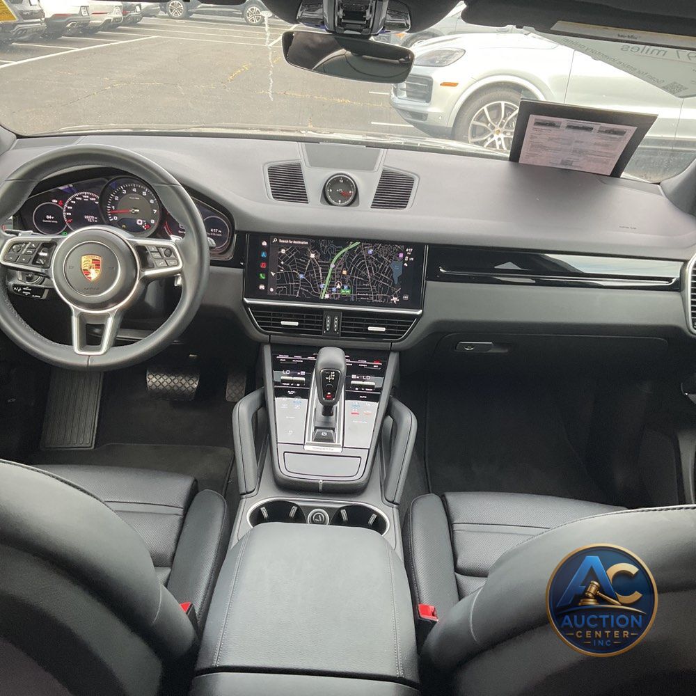 2023 Porsche Cayenne Base