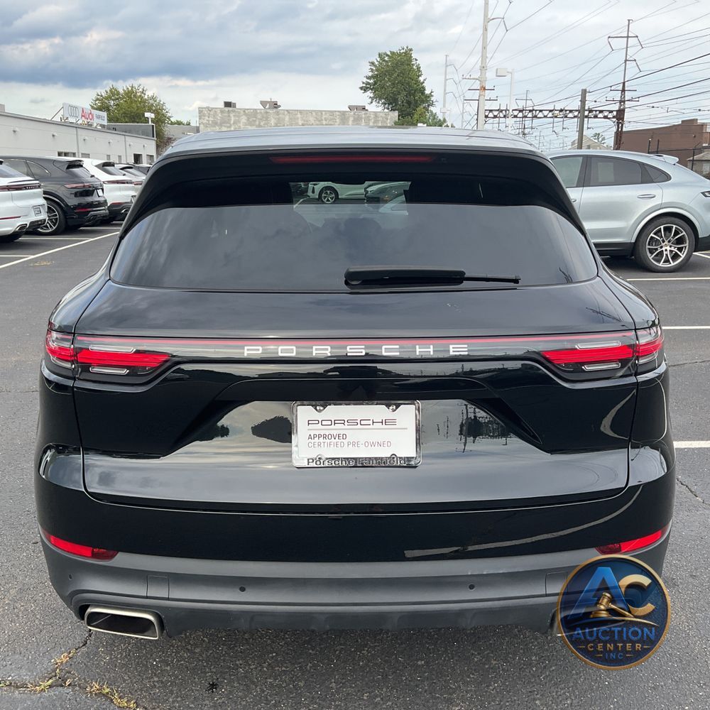 2023 Porsche Cayenne Base