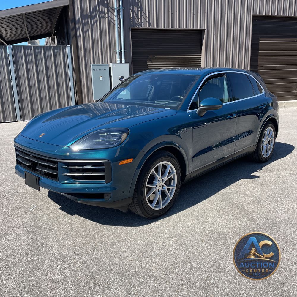 2024 Porsche Cayenne Base