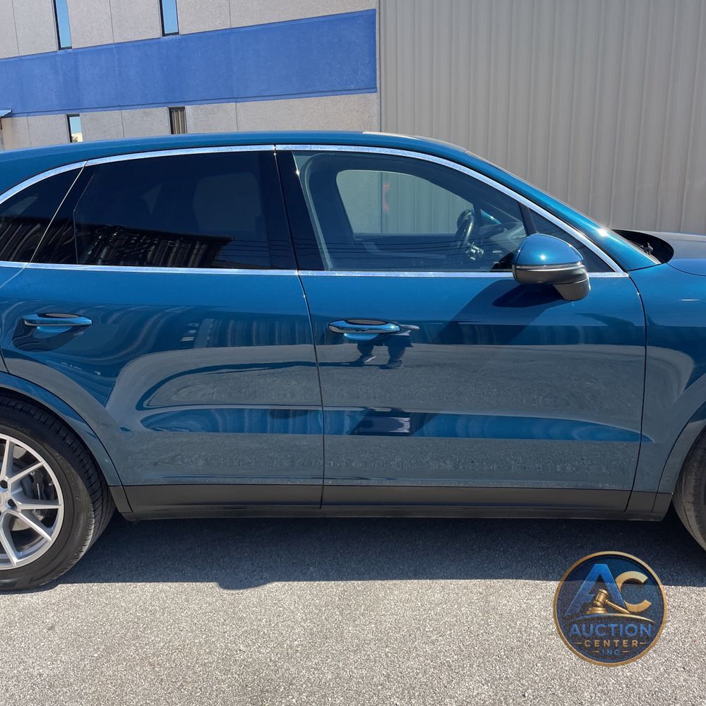2024 Porsche Cayenne Base