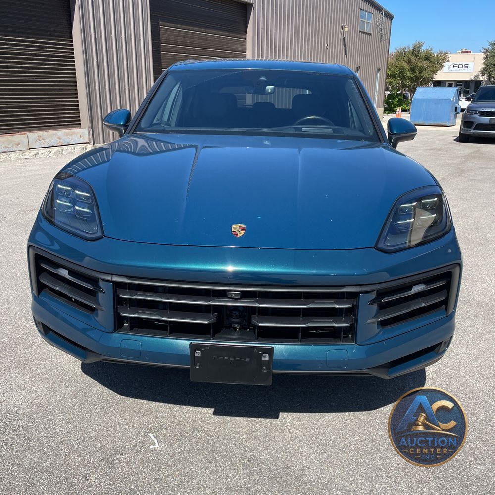 2024 Porsche Cayenne Base