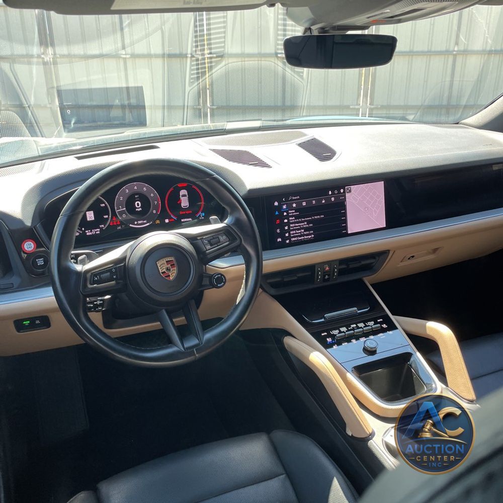 2024 Porsche Cayenne Base