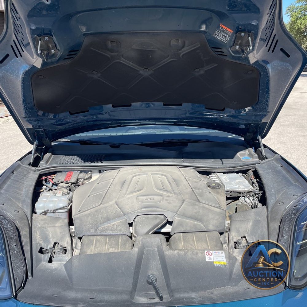 2024 Porsche Cayenne Base