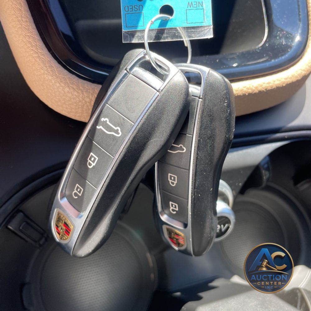 2024 Porsche Cayenne Base