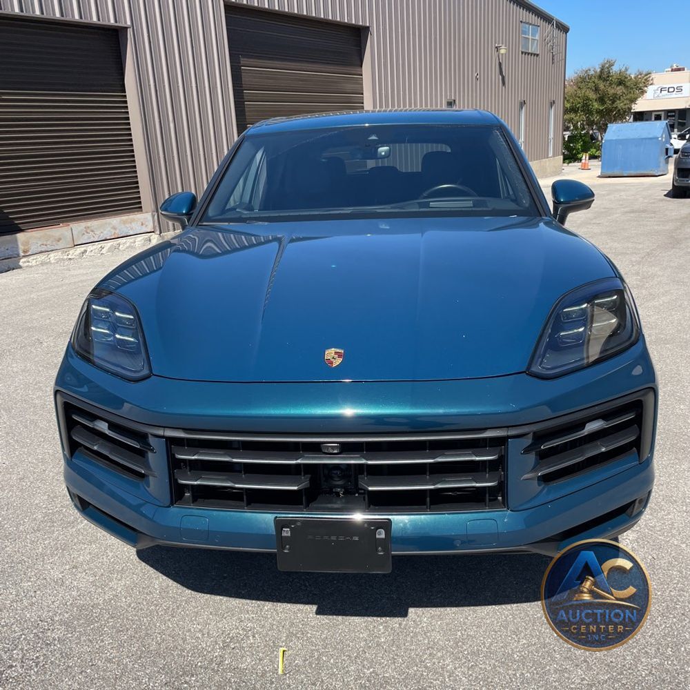 2024 Porsche Cayenne Base