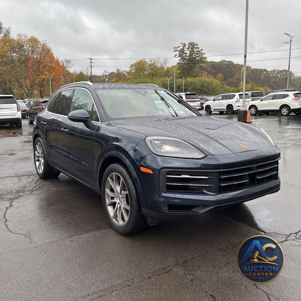2024 Porsche Cayenne Base