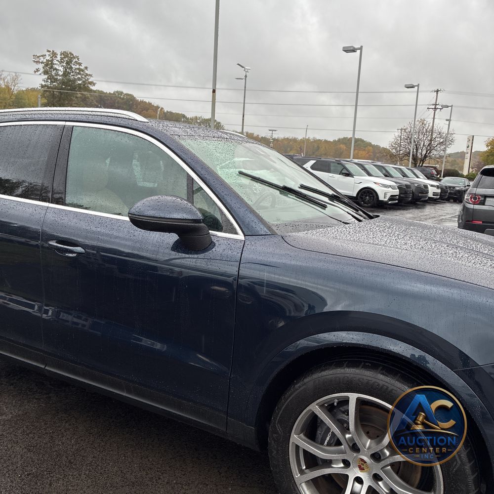 2024 Porsche Cayenne Base