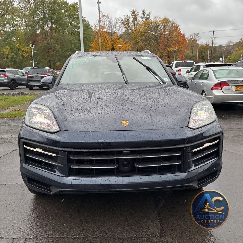 2024 Porsche Cayenne Base