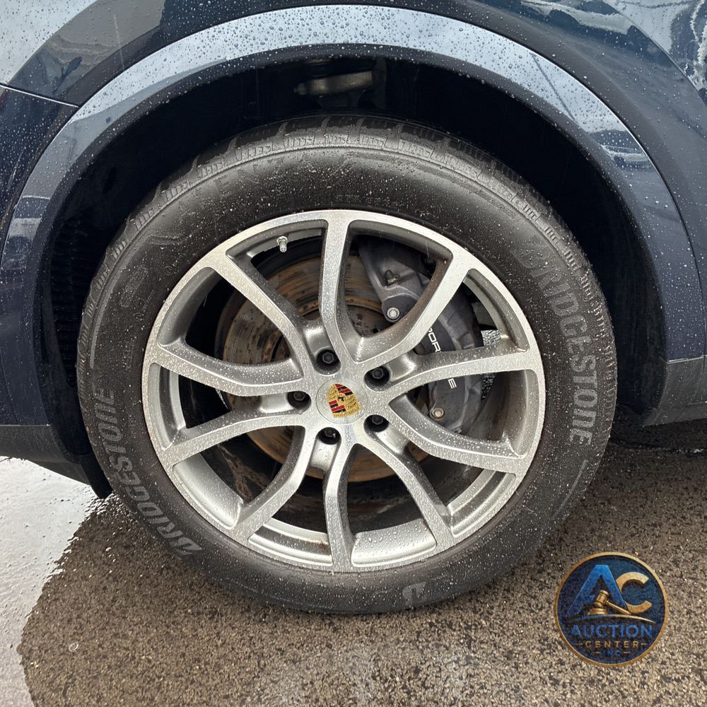 2024 Porsche Cayenne Base