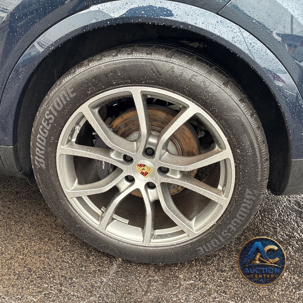 2024 Porsche Cayenne Base