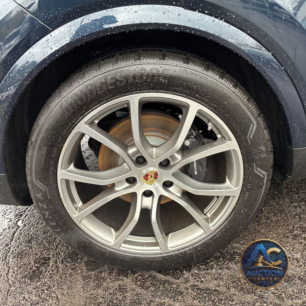 2024 Porsche Cayenne Base