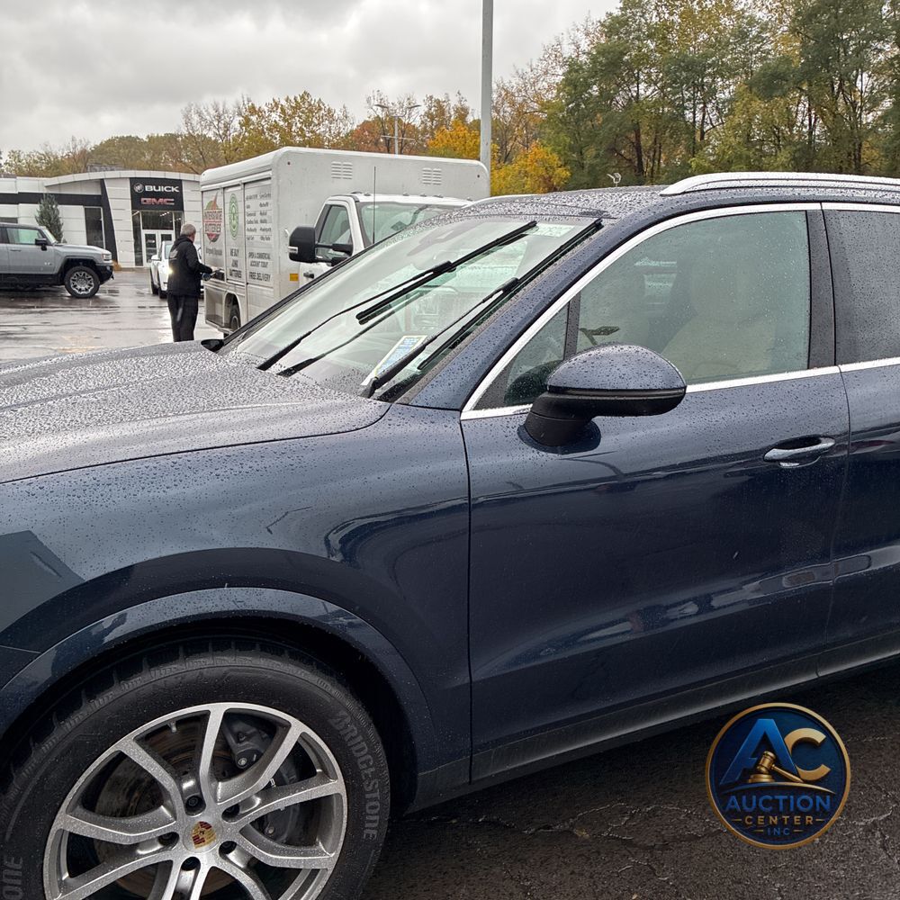 2024 Porsche Cayenne Base
