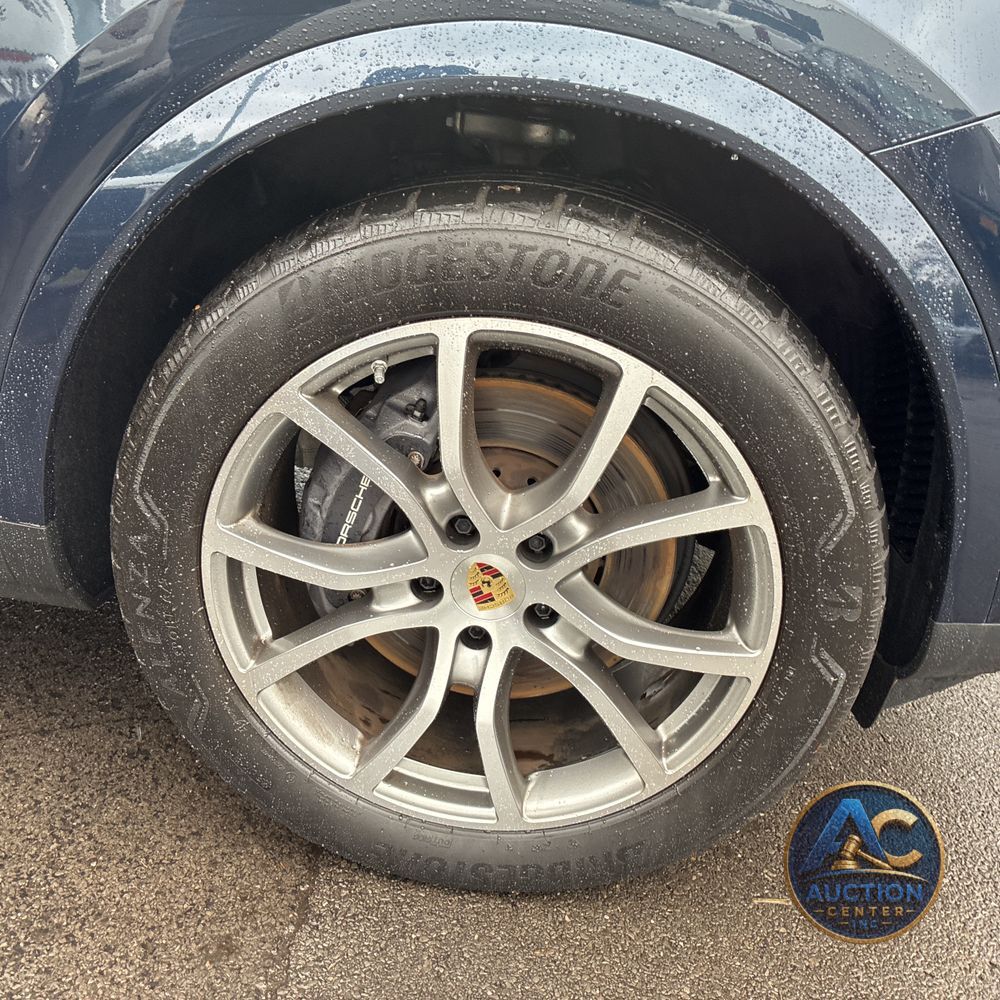 2024 Porsche Cayenne Base