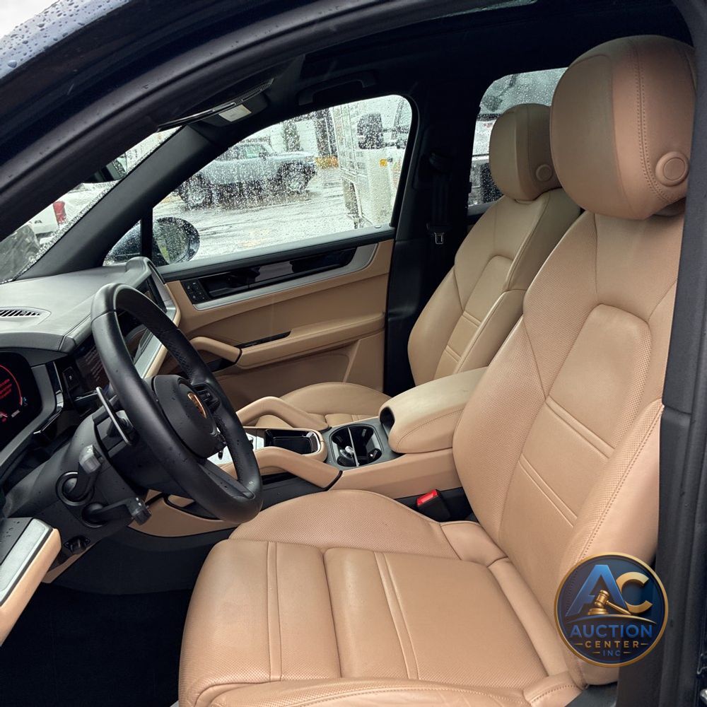 2024 Porsche Cayenne Base