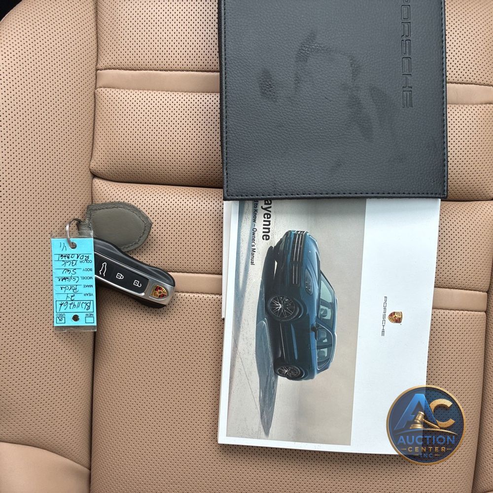 2024 Porsche Cayenne Base