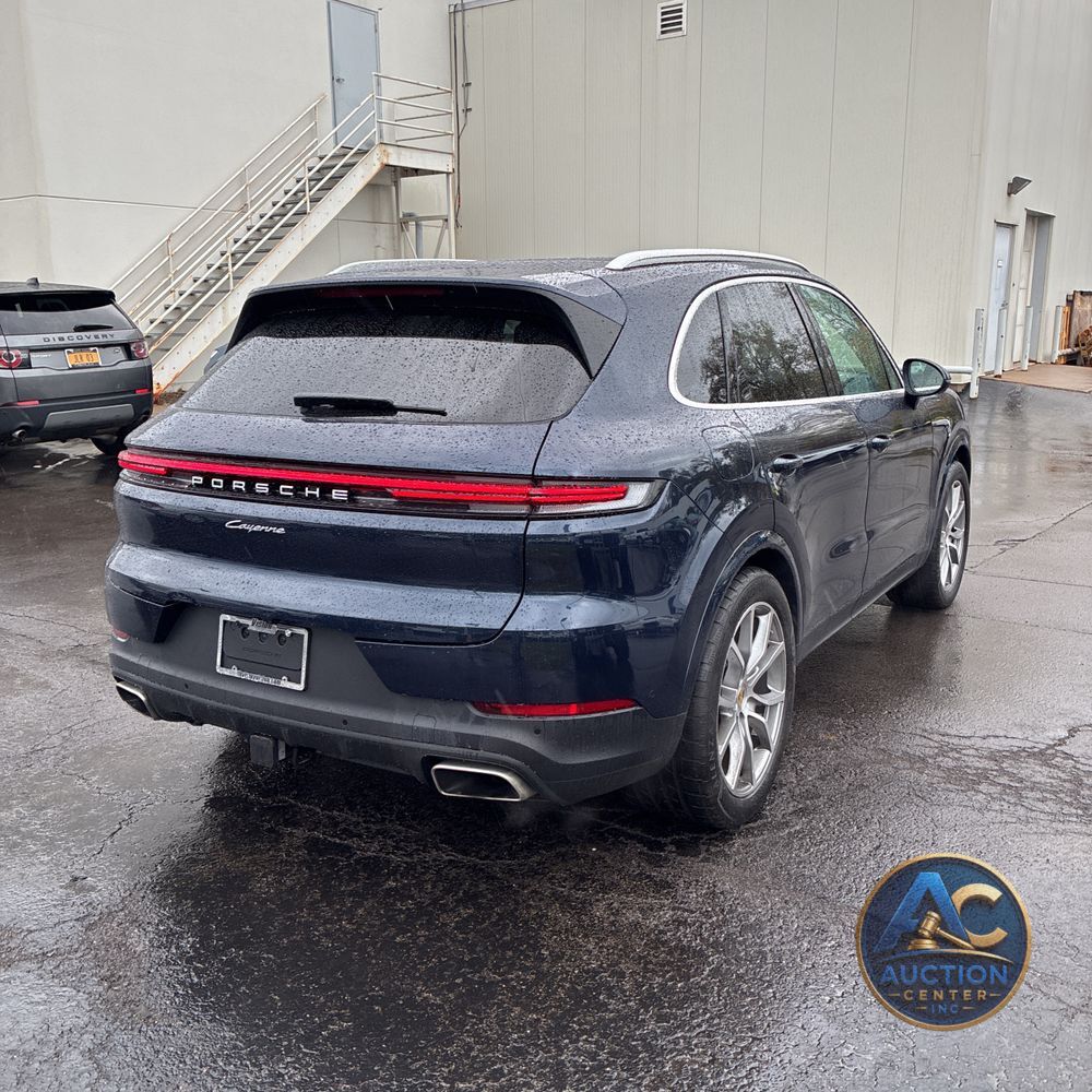 2024 Porsche Cayenne Base
