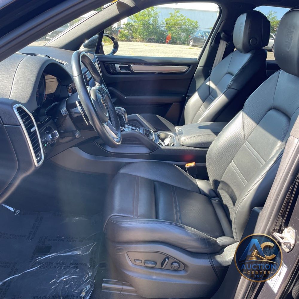 2022 Porsche Cayenne Platinum Edition