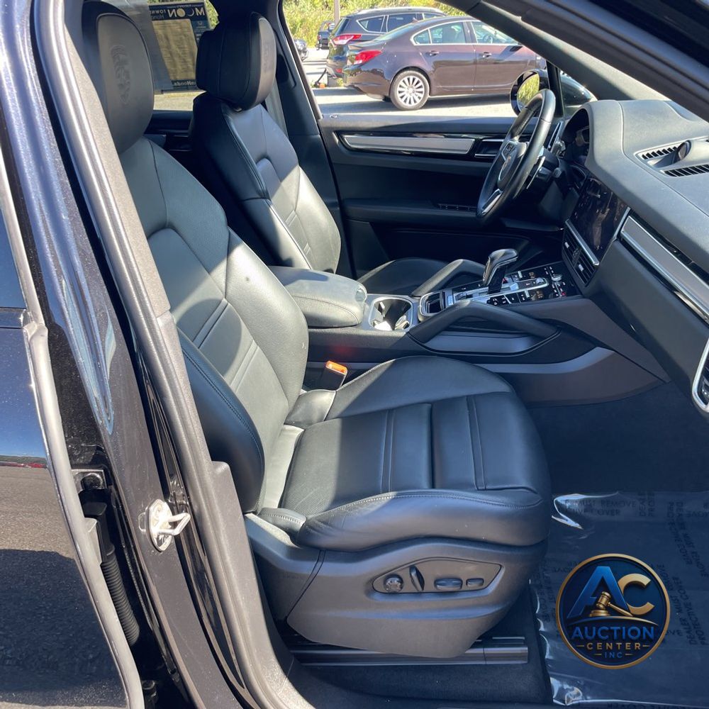 2022 Porsche Cayenne Platinum Edition