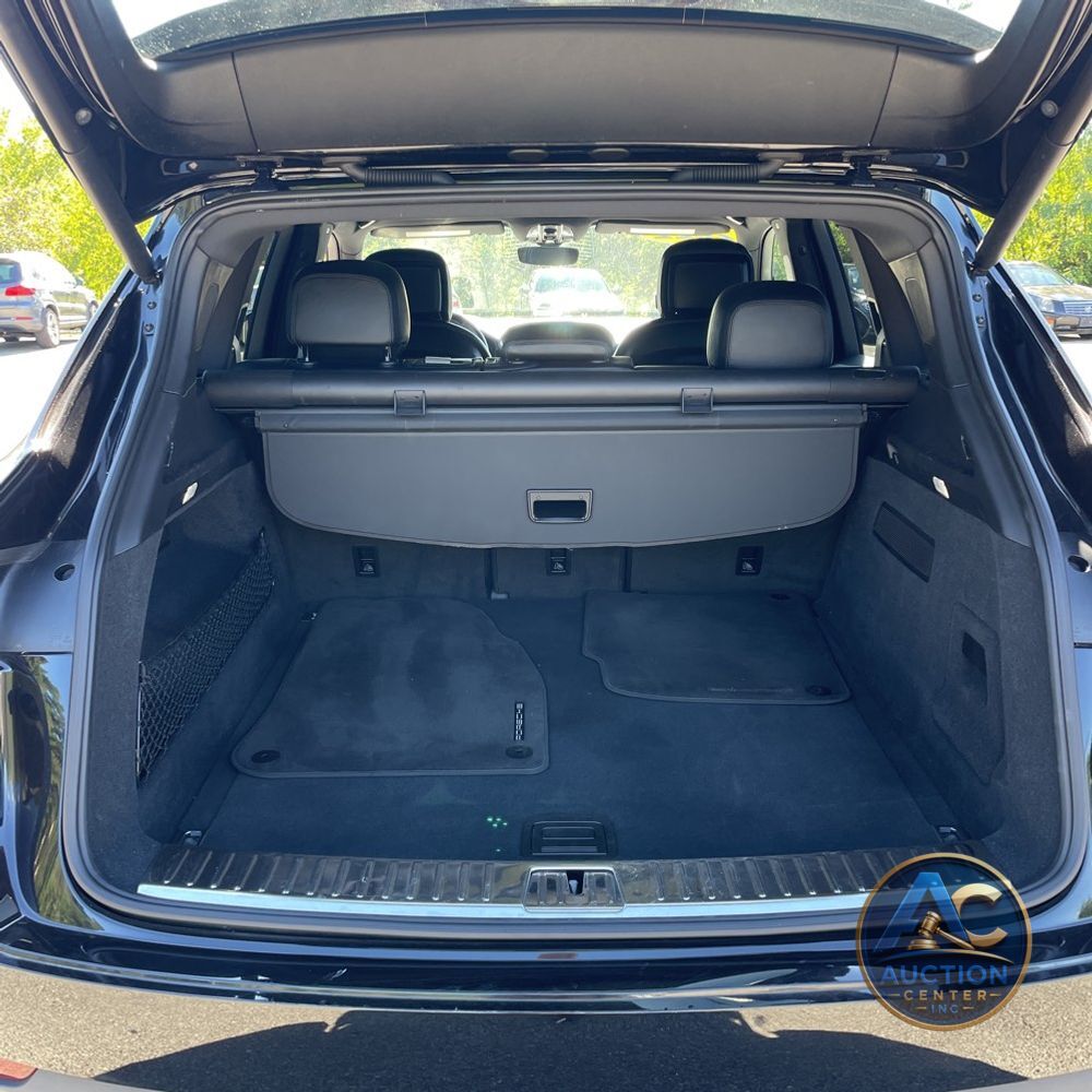 2022 Porsche Cayenne Platinum Edition