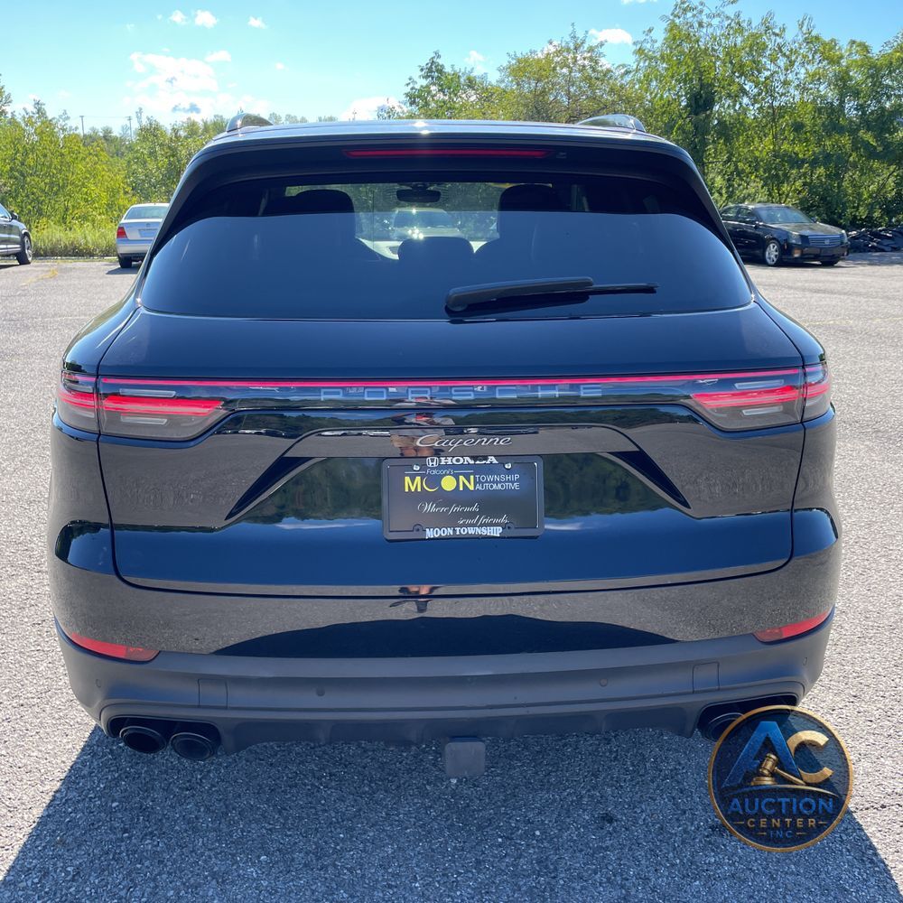 2022 Porsche Cayenne Platinum Edition