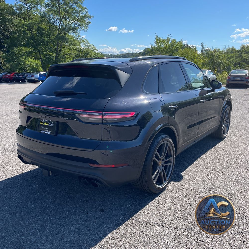 2022 Porsche Cayenne Platinum Edition