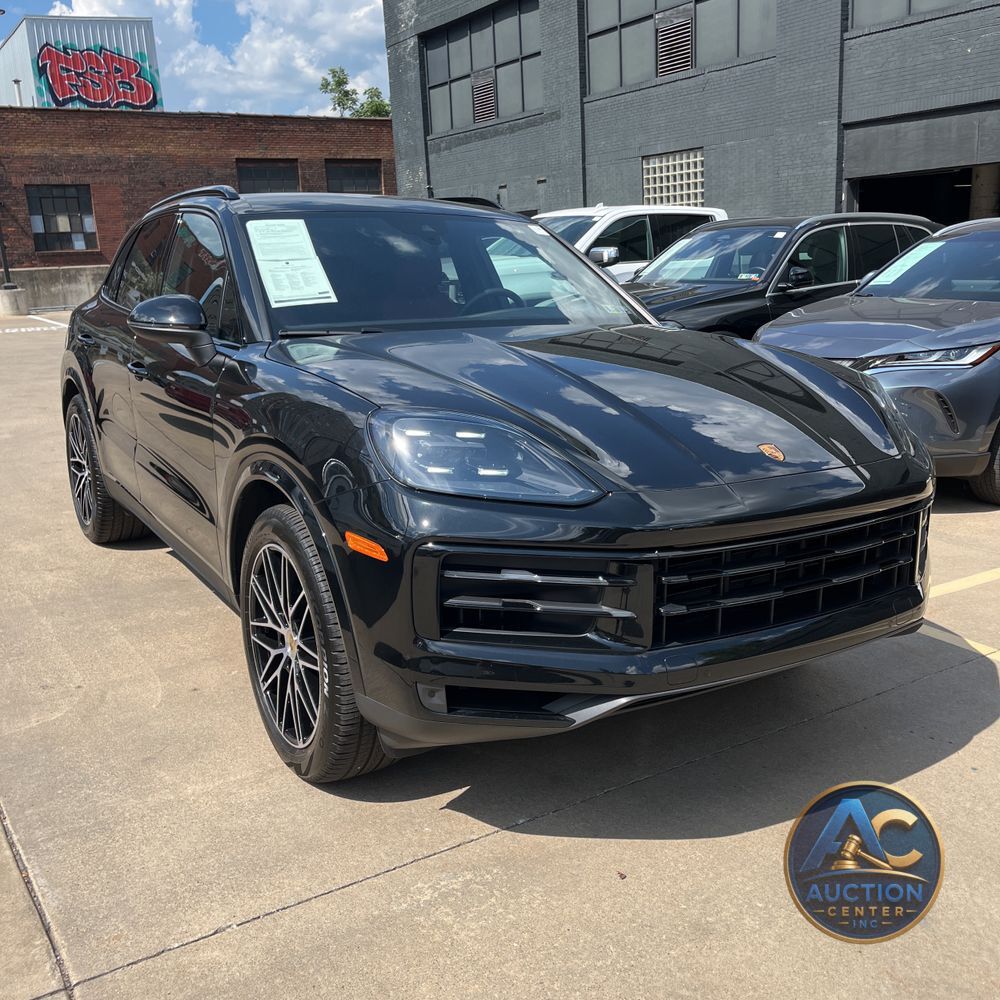 2024 Porsche Cayenne Base