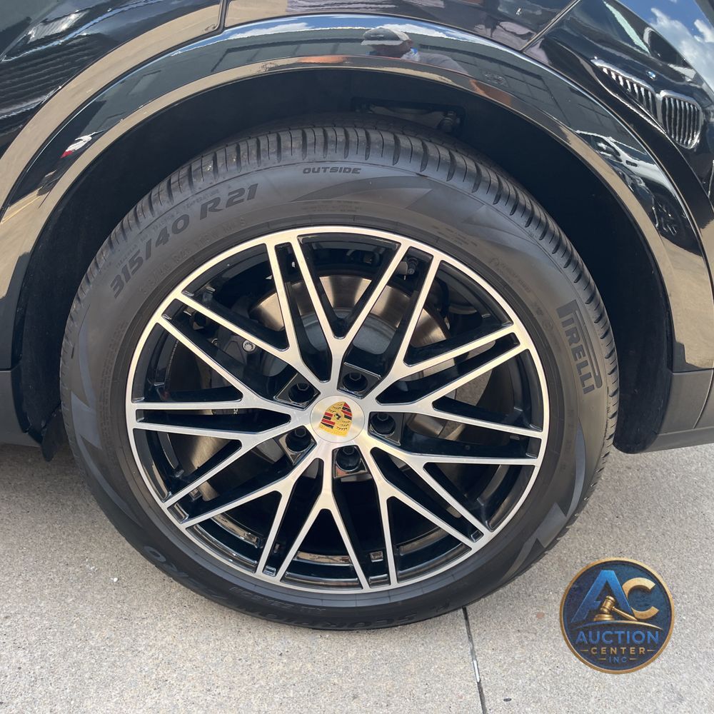 2024 Porsche Cayenne Base