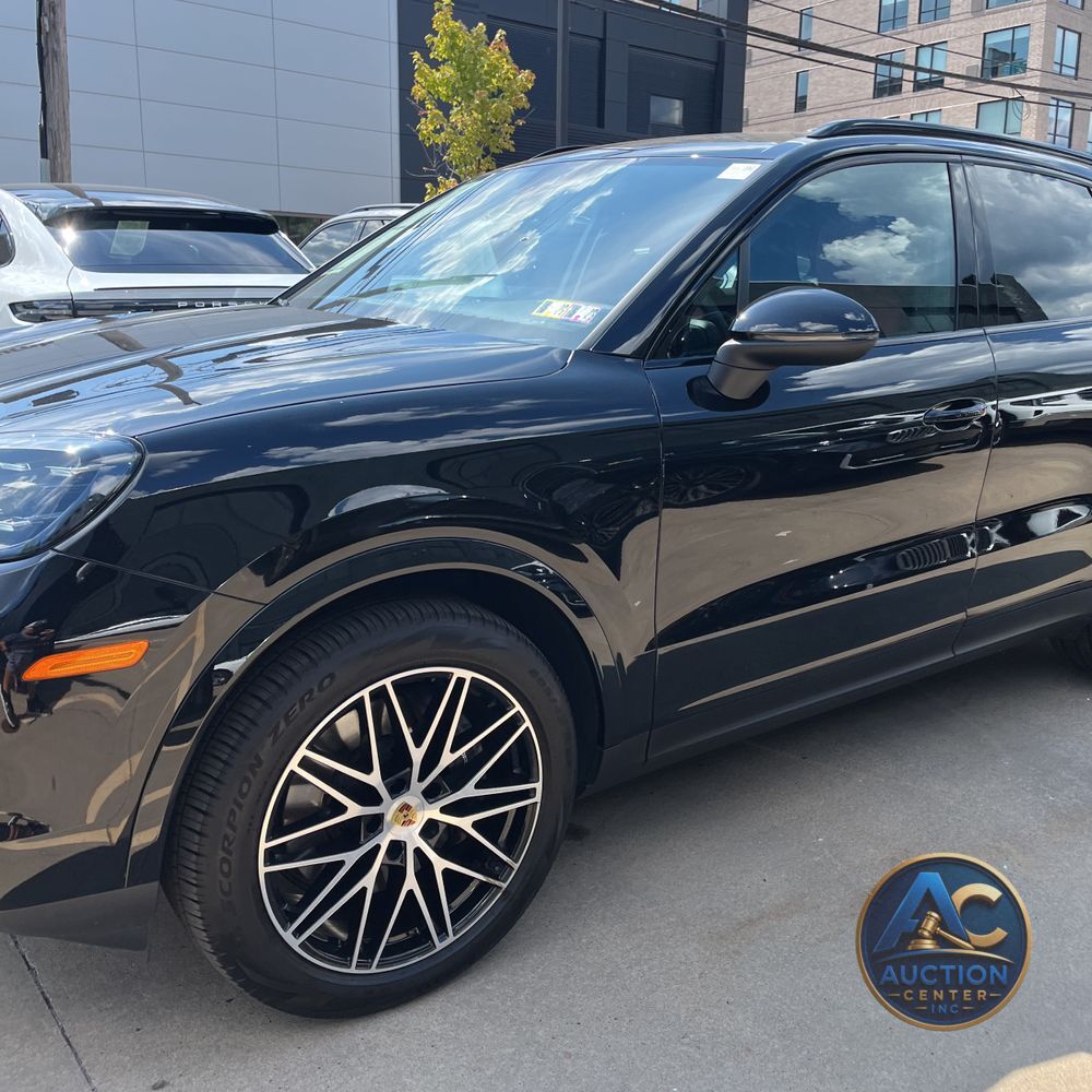 2024 Porsche Cayenne Base