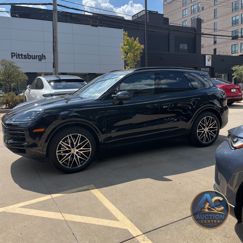 2024 Porsche Cayenne Base