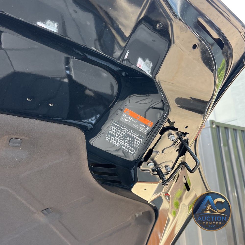 2024 Porsche Cayenne Base