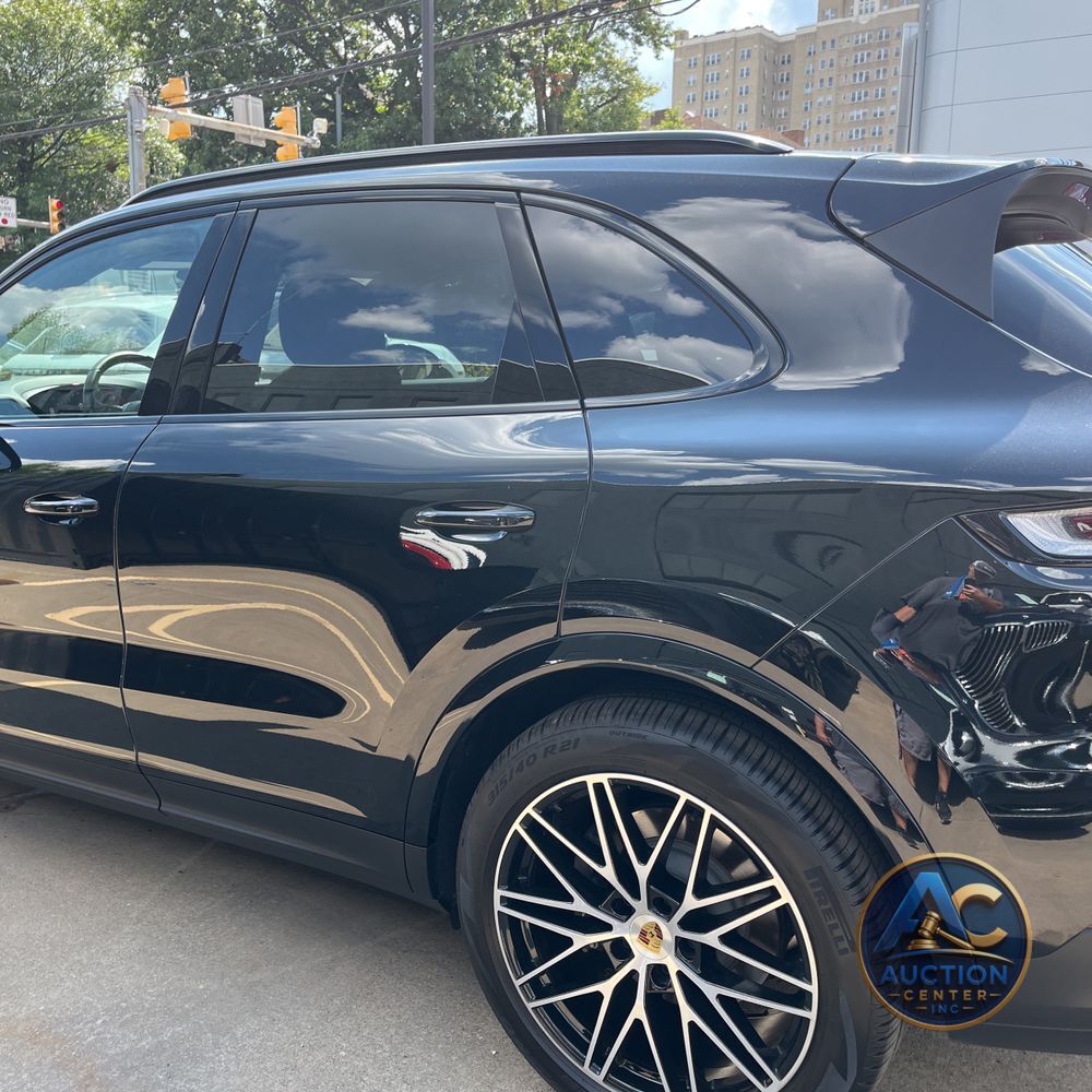 2024 Porsche Cayenne Base