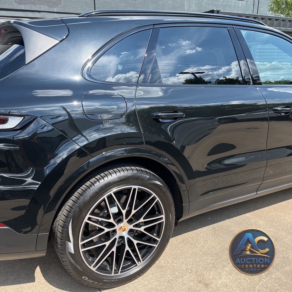 2024 Porsche Cayenne Base