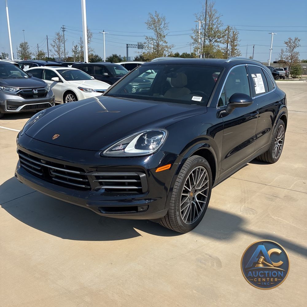 2022 Porsche Cayenne Base